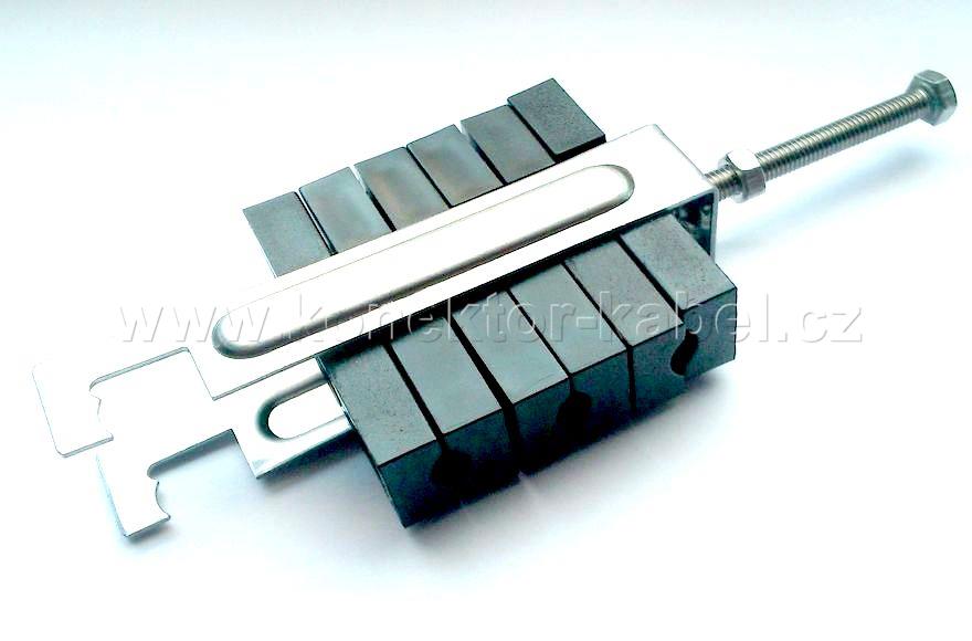 Kabelový úchyt QCC UNI pro D 4-11mm, trojitý